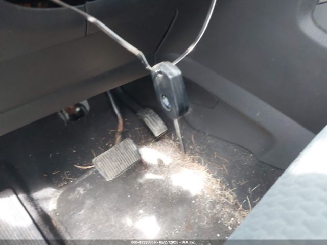 1FMCU0GDXHUE37854 Ford ESCAPE SE