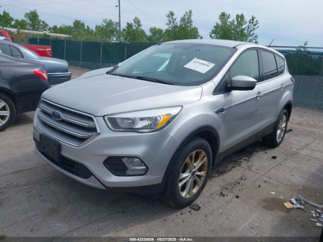 1FMCU0GDXHUE37854 Ford ESCAPE SE