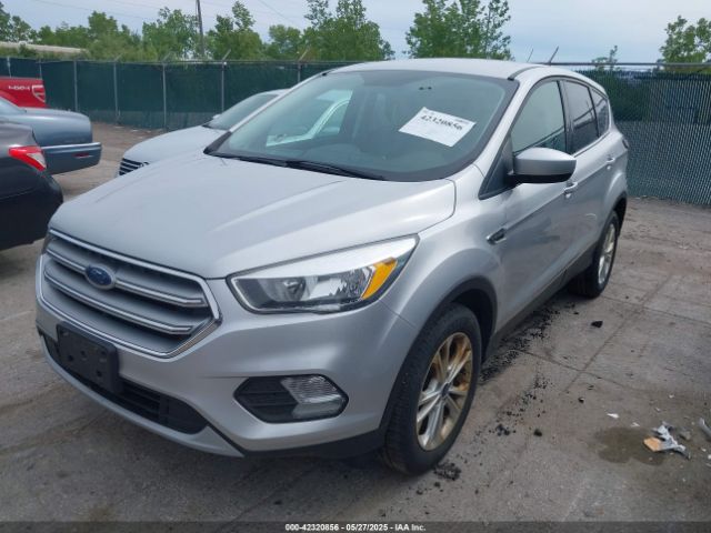 1FMCU0GDXHUE37854 Ford ESCAPE SE