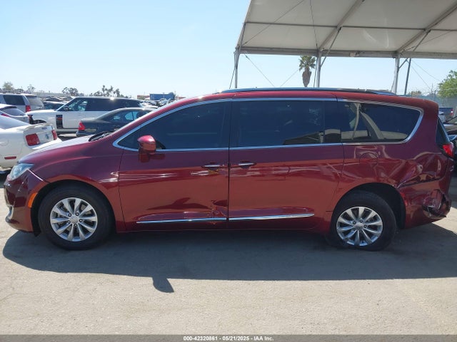 2C4RC1BG2KR554891 Chrysler Pacifica Touring L