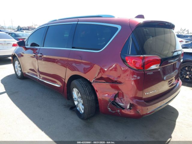 2019 CHRYSLER PACIFICA 2C4RC1BG2KR554891 Photo 2