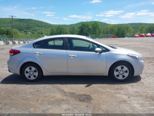 3KPFK4A75HE016902 KIA FORTE LX
