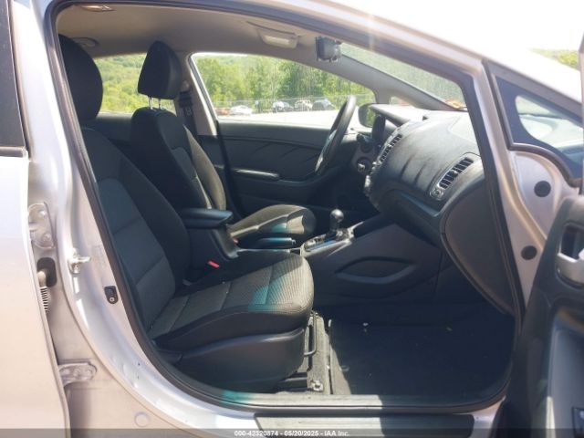3KPFK4A75HE016902 KIA FORTE LX