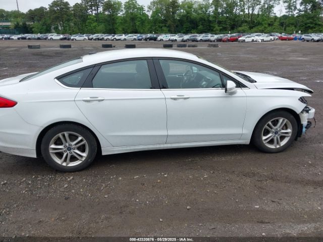 3FA6P0HD3JR281666 Ford FUSION SE