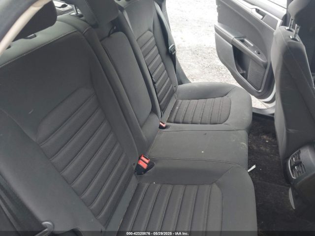 3FA6P0HD3JR281666 Ford FUSION SE