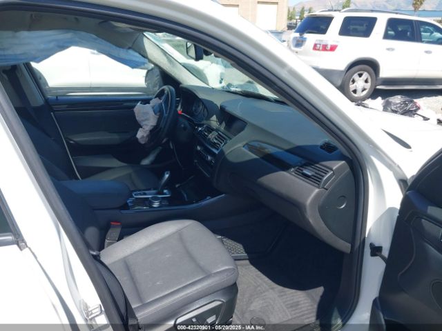 2017 BMW X3 5UXWX9C3XH0T18735 Photo 4