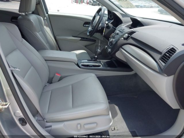 2018 ACURA RDX 5J8TB3H33JL001314 Photo 4