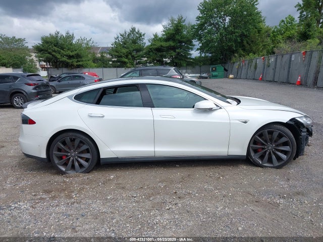 Tesla 2015 2015 5YJSA1H41FF082379 Image 14