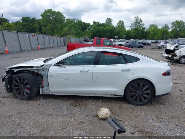 Tesla 2015 2015 5YJSA1H41FF082379 Image 15