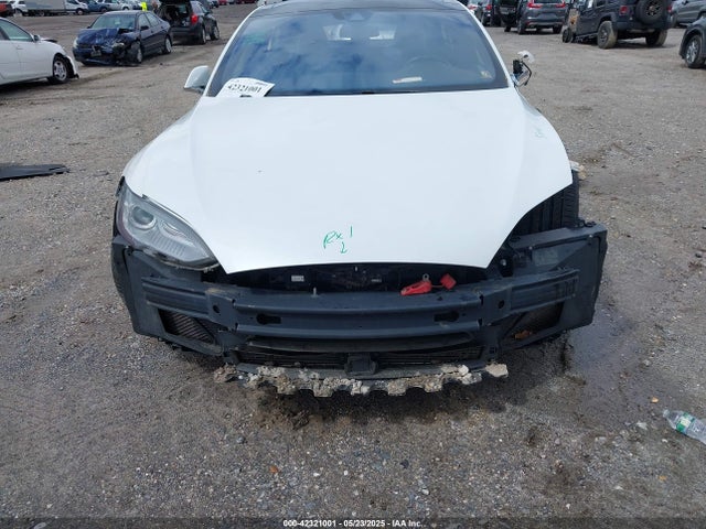 Tesla 2015 2015 5YJSA1H41FF082379 Image 20