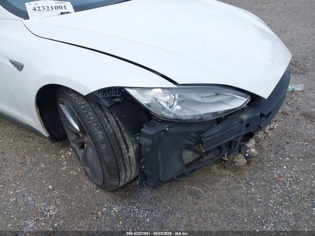 Tesla 2015 2015 5YJSA1H41FF082379 Image 21