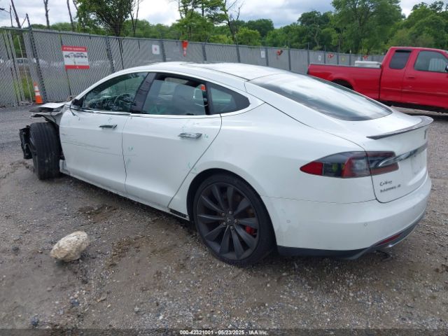 2015 TESLA MODEL S 5YJSA1H41FF082379 Photo 2
