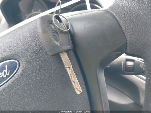 3FADP4TJ9EM106241 Ford FIESTA S