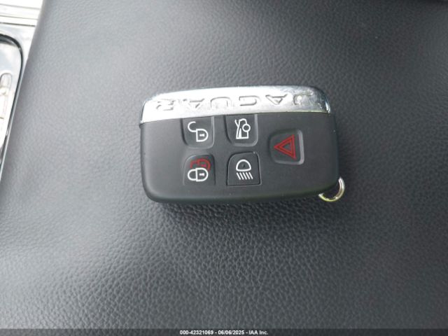 2016 JAGUAR XF SAJBD4BV1GCY13483 Photo 10