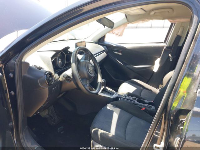 2019 TOYOTA YARIS 3MYDLBYV5KY521066 Photo 4