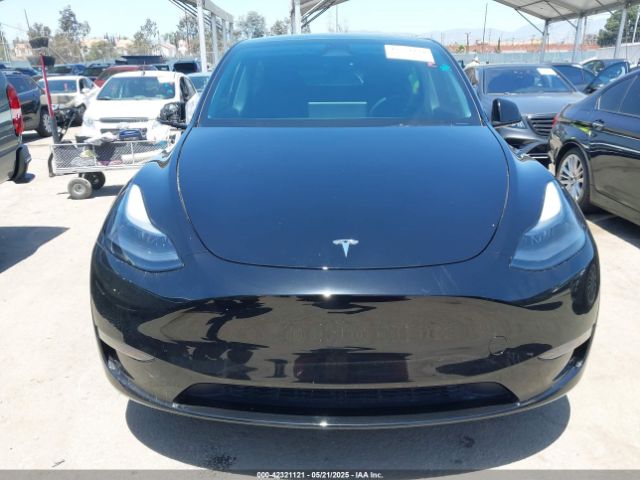 7SAYGDED2RF111670 Tesla Model Y Long Range Dual Motor All-wheel Drive/rwd