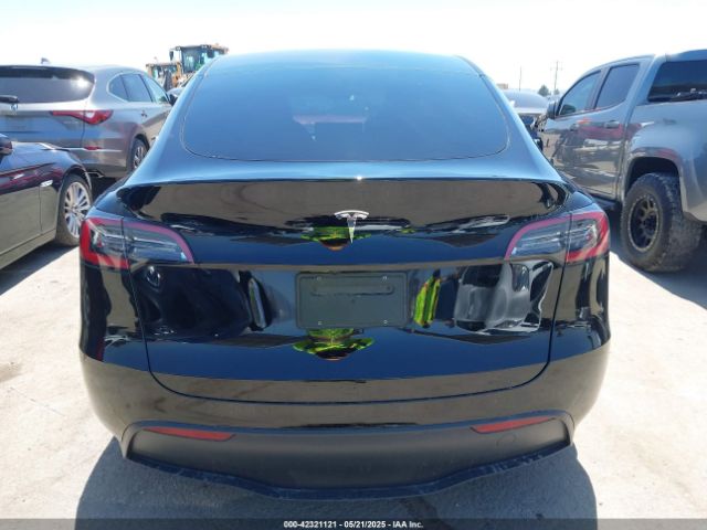 7SAYGDED2RF111670 Tesla Model Y Long Range Dual Motor All-wheel Drive/rwd