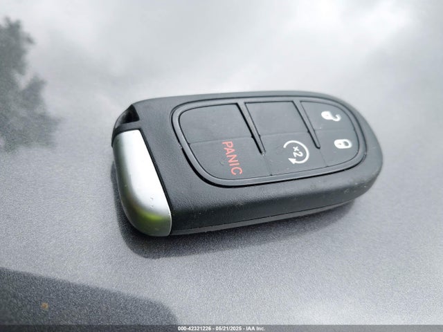 1C4PJMDS0FW699585 Jeep Cherokee Limited