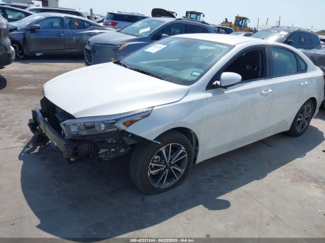 3KPF24AD7RE765000 KIA Forte Lxs