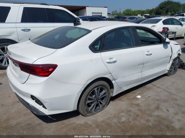 3KPF24AD7RE765000 KIA Forte Lxs