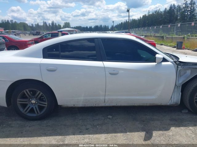 2C3CDXHG6EH267131 Dodge Charger Sxt