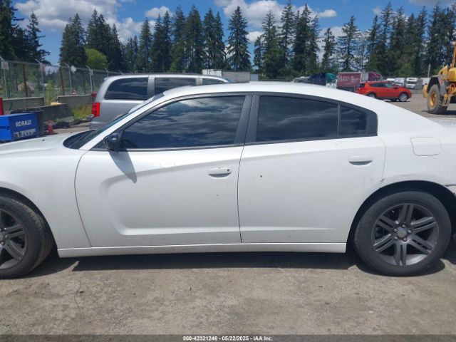 2C3CDXHG6EH267131 Dodge Charger Sxt