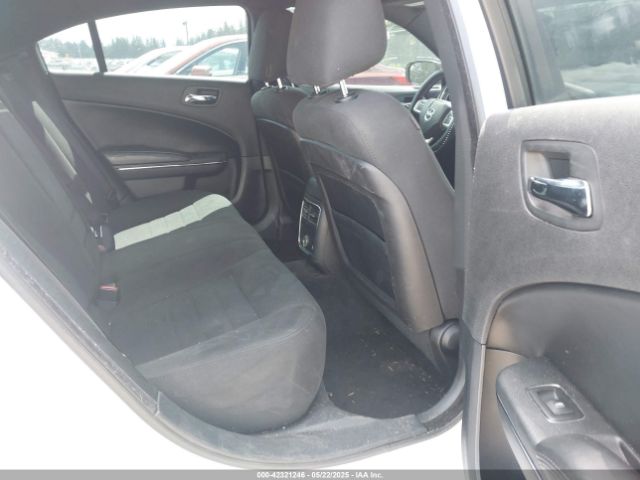 2C3CDXHG6EH267131 Dodge Charger Sxt