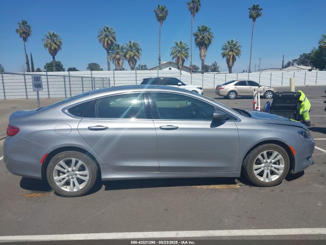 1C3CCCAB2FN590692 Chrysler 200 Limited