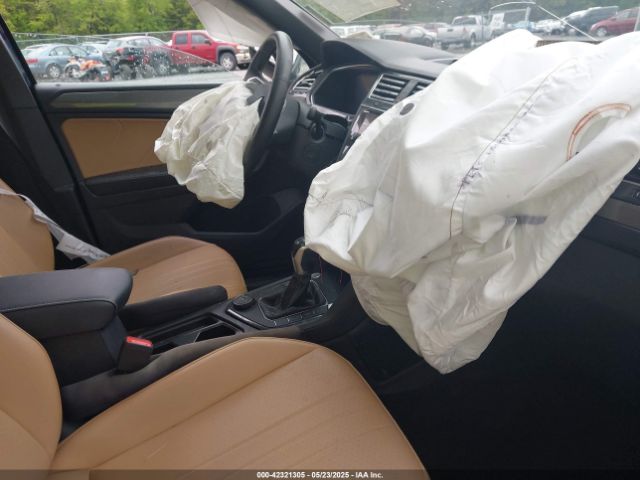 2022 VOLKSWAGEN TIGUAN 3VV2B7AX1NM165598 Photo 4