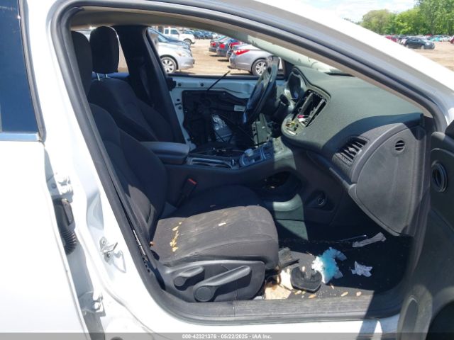 2015 CHRYSLER 200 1C3CCCABXFN738457 Photo 4