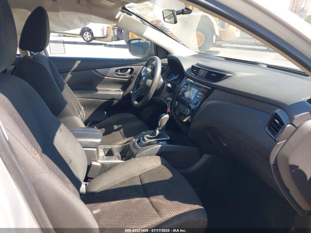 JN1BJ1CP7HW017295 Nissan 2017