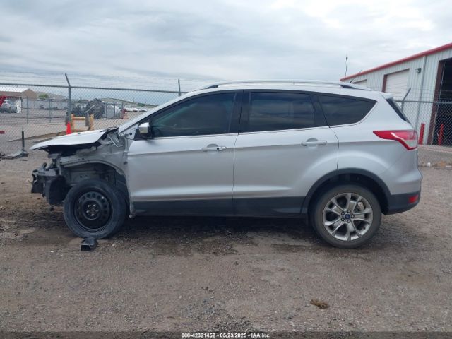 1FMCU0J97EUA47620 Ford Escape Titanium