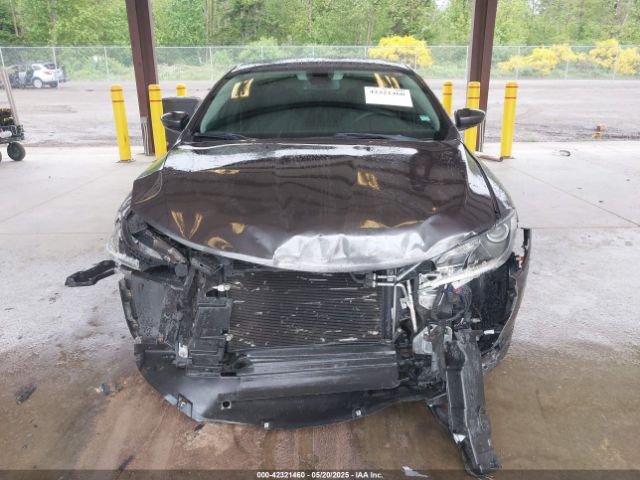 1C3CCCFB5GN122286 Chrysler 200 LX