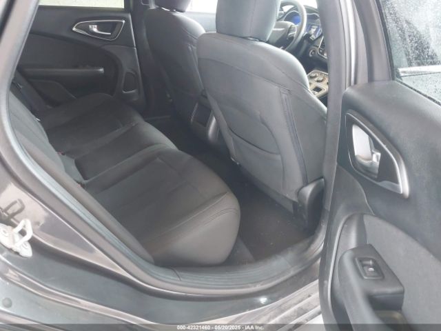 1C3CCCFB5GN122286 Chrysler 200 LX