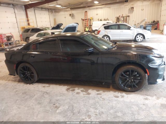 2C3CDXHG2FH741643 Dodge Charger Sxt