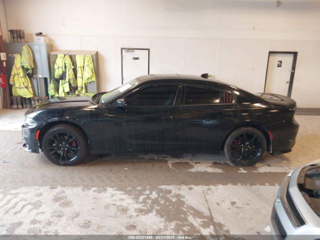 2C3CDXHG2FH741643 Dodge Charger Sxt