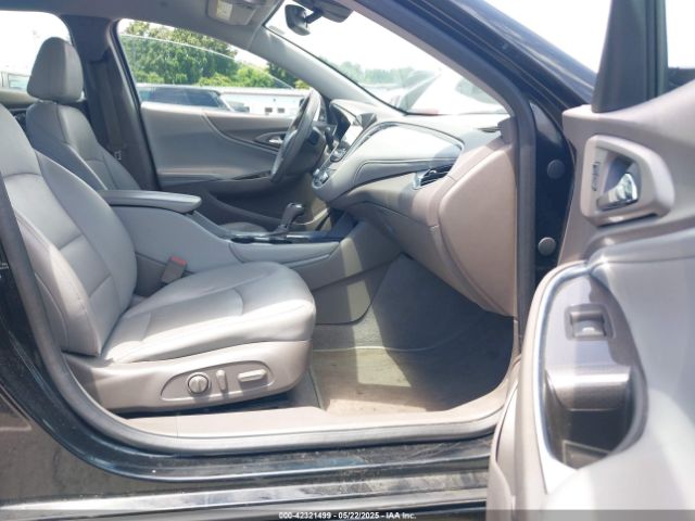 1G1ZE5ST4HF260996 Chevrolet MALIBU 1LT