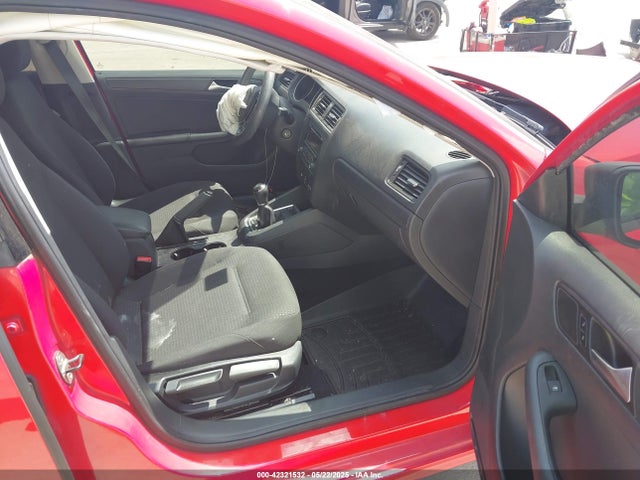 3VW1K7AJ6FM351335 Volkswagen 2015