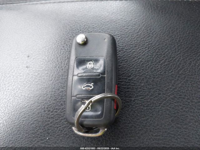 2013 VOLKSWAGEN PASSAT 1VWAP7A34DC065484 Photo 10