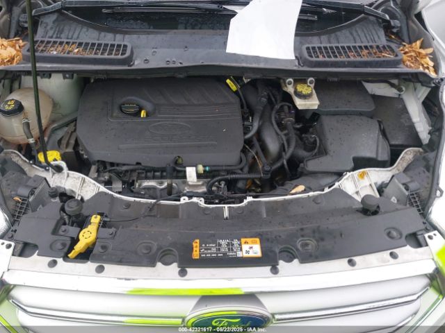 1FMCU9GD2HUC85587 Ford ESCAPE SE
