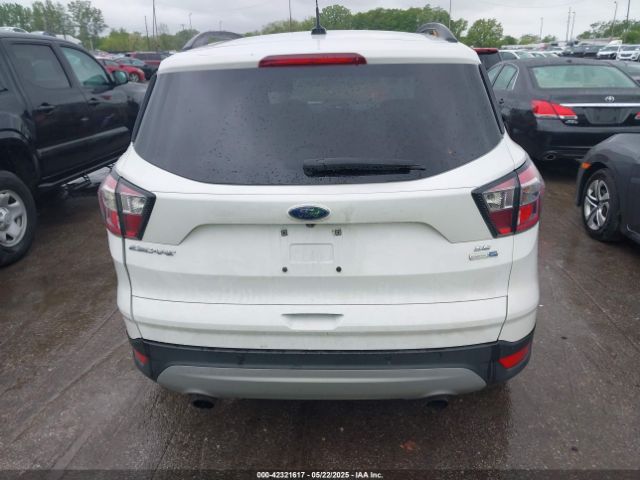 1FMCU9GD2HUC85587 Ford ESCAPE SE