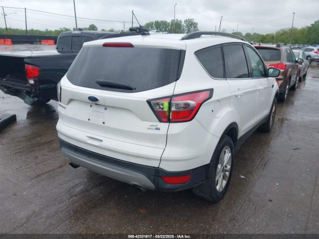 1FMCU9GD2HUC85587 Ford ESCAPE SE