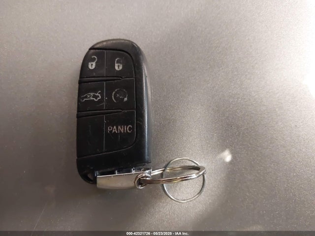 Chrysler 200 C 2015 1C3CCCEG1FN711802 Image 11