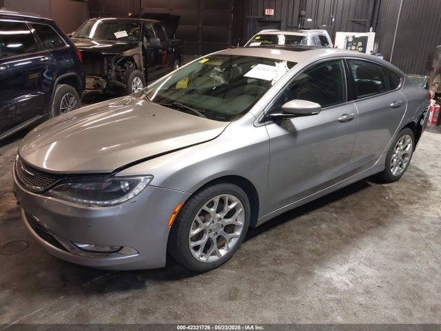 Chrysler 200 C 2015 1C3CCCEG1FN711802 Image 2