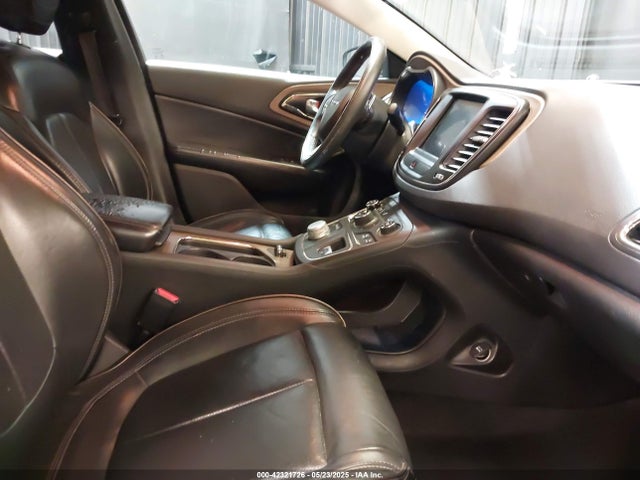 Chrysler 200 C 2015 1C3CCCEG1FN711802 Image 5