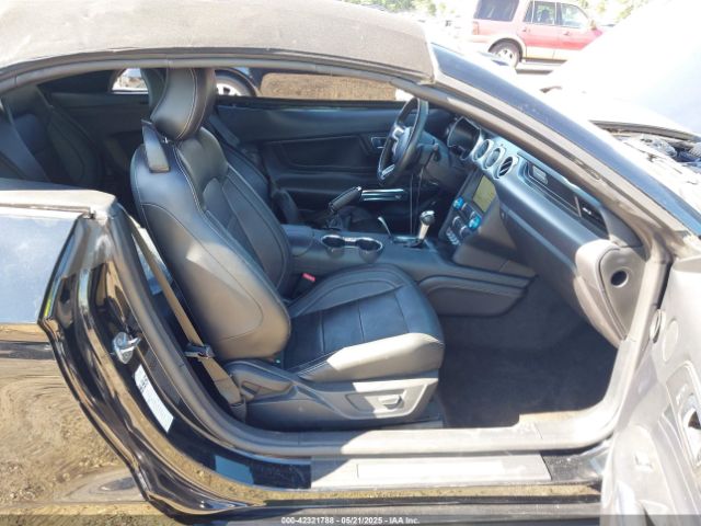 2018 FORD MUSTANG 1FATP8UH6J5111444 Photo 4