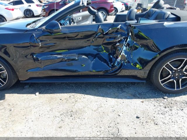 2018 FORD MUSTANG 1FATP8UH6J5111444 Photo 5