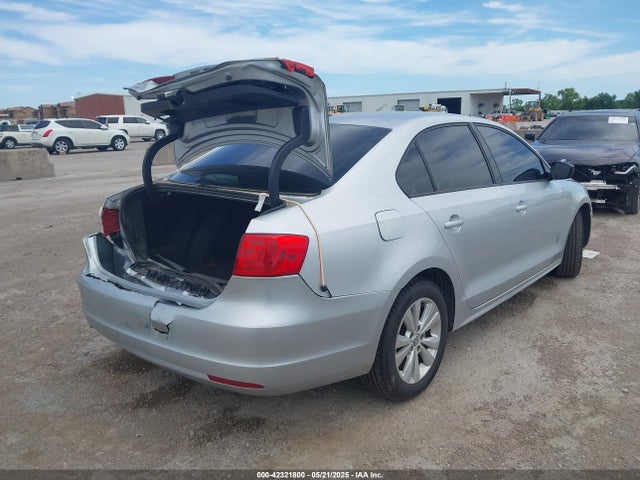3VW2K7AJ0EM208934 Volkswagen Jetta 2.0l S