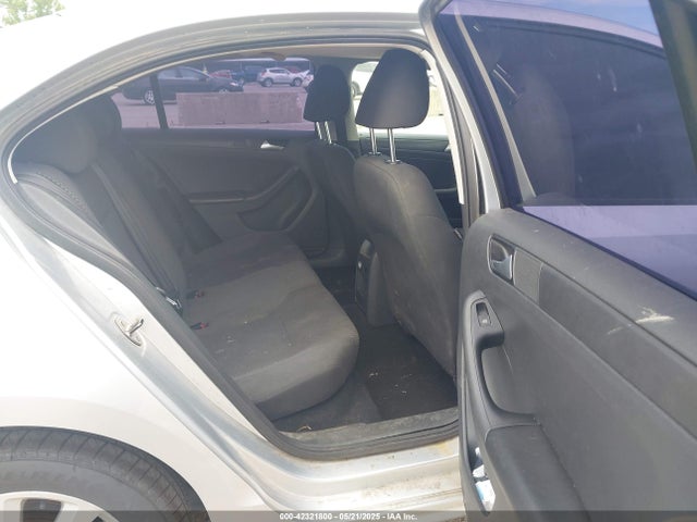3VW2K7AJ0EM208934 Volkswagen Jetta 2.0l S