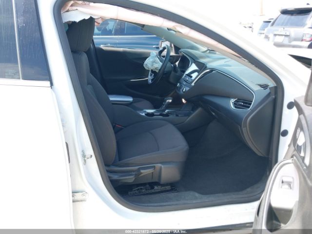 2021 CHEVROLET MALIBU 1G1ZD5ST8MF067375 Photo 4